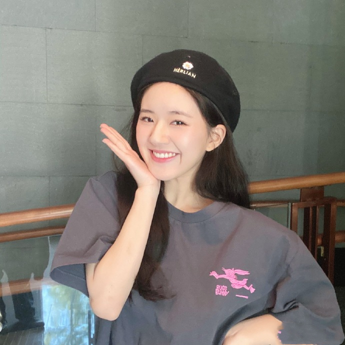 周雨彤代言的moco是真的吗,周雨彤欧阳娜娜开箱