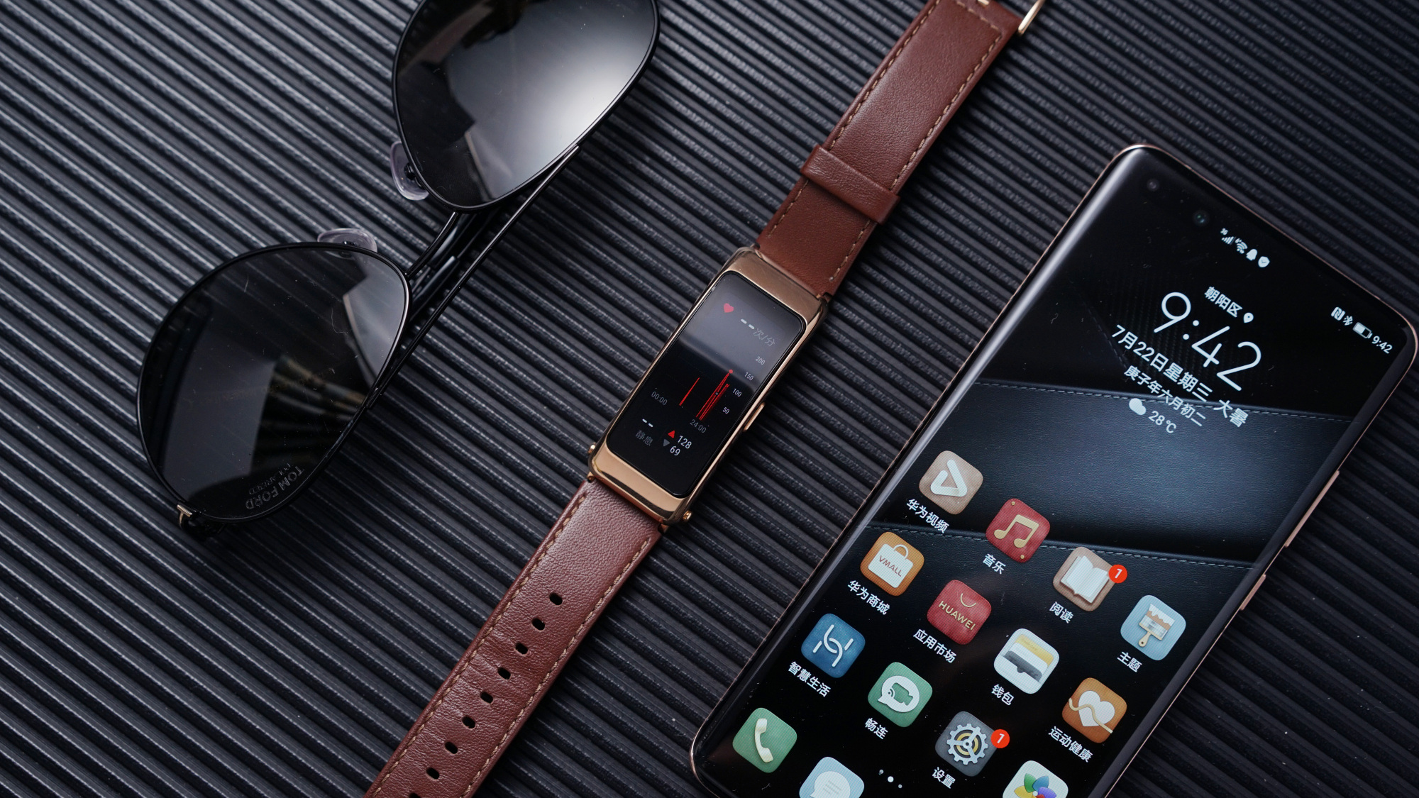 华为手环b6对比荣耀手环6,华为手环b6测评