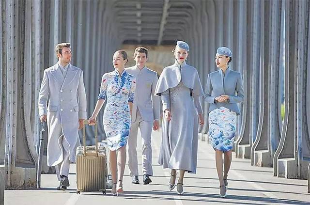 十大航空公司空姐制服品牌,不同航空公司空姐制服有什么不同