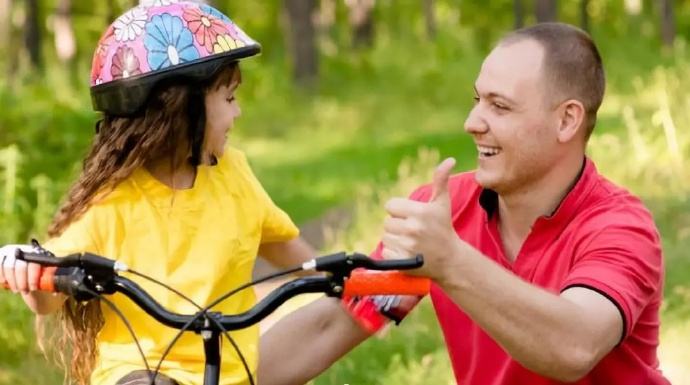 幼儿启蒙教育佩奇,孩子第一天去幼儿园怎么样