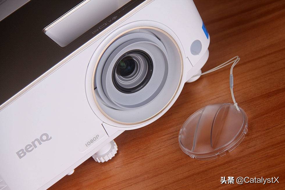 明基i707投影仪配什么幕布,明基i707投影仪如何全屏