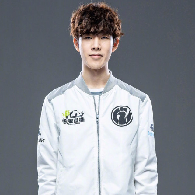 泸州老窖首次赞助电竞圈,LPL的4位上单选手会上场吗?