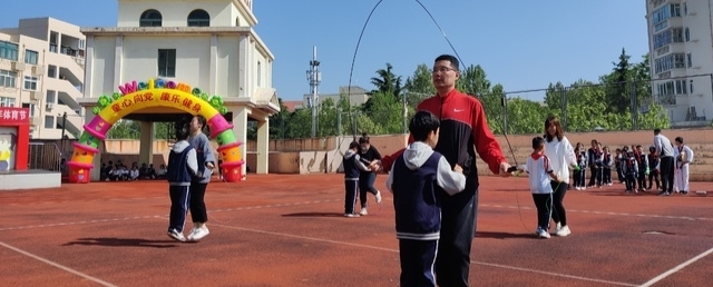 小学运动小健将风采展示,金门路小学田径队
