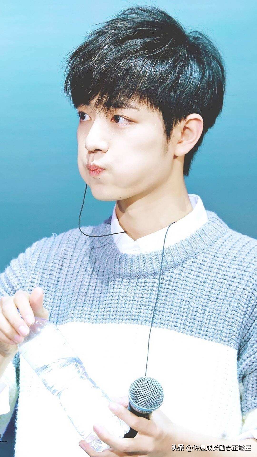 肖战身材帅气视频,肖战183.6cm身高图片