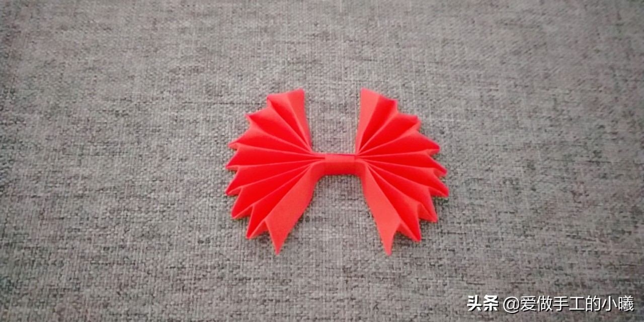 蝴蝶结折纸怎样贴在贺卡上好看,折纸简单又漂亮的蝴蝶结收纳盒