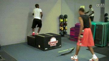 如何提高弹跳力又不伤膝盖的方法,40岁如何提高弹跳力最快的方法