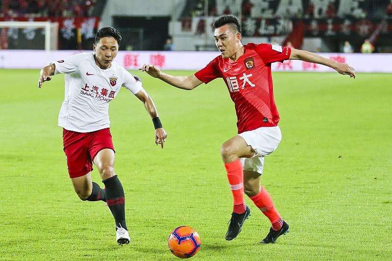 恒大后卫张琳芃,恒大后卫邹正防守视频