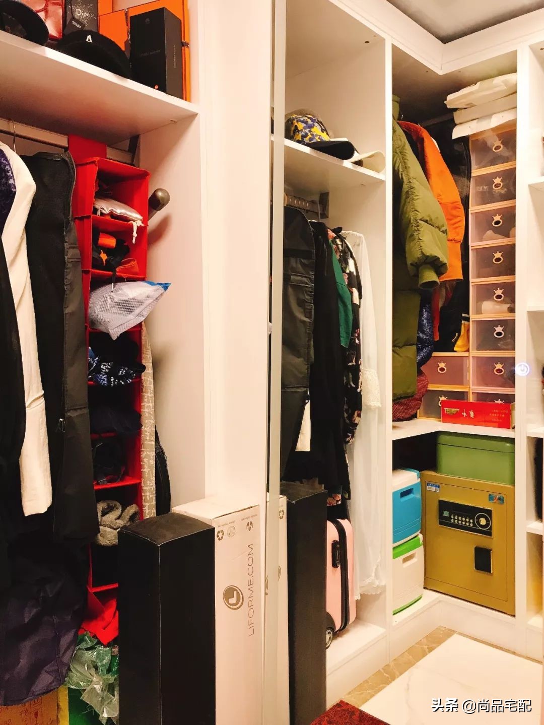 三房两厅新房轻奢风格效果图,小户型轻奢风装修90平米三房