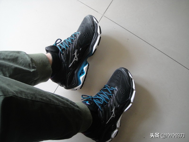 mizuno美津浓男女复古跑鞋,mizuno美津浓男士支撑缓震慢跑鞋