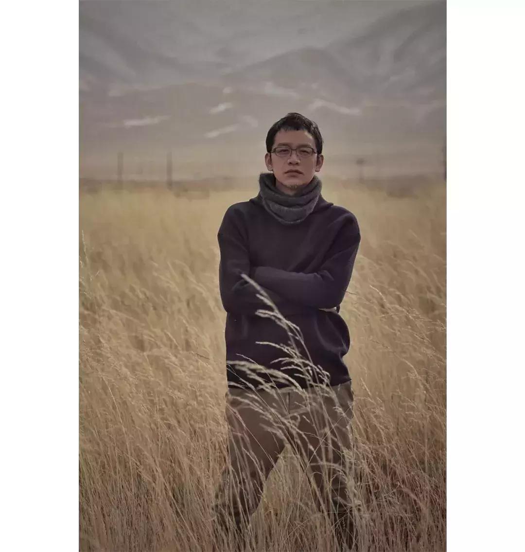 极简风高级感配色方案,高级灰意式极简沙发