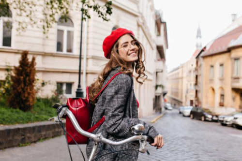 女神节和你的女神一起喝杯酒,女神节和女神一起过
