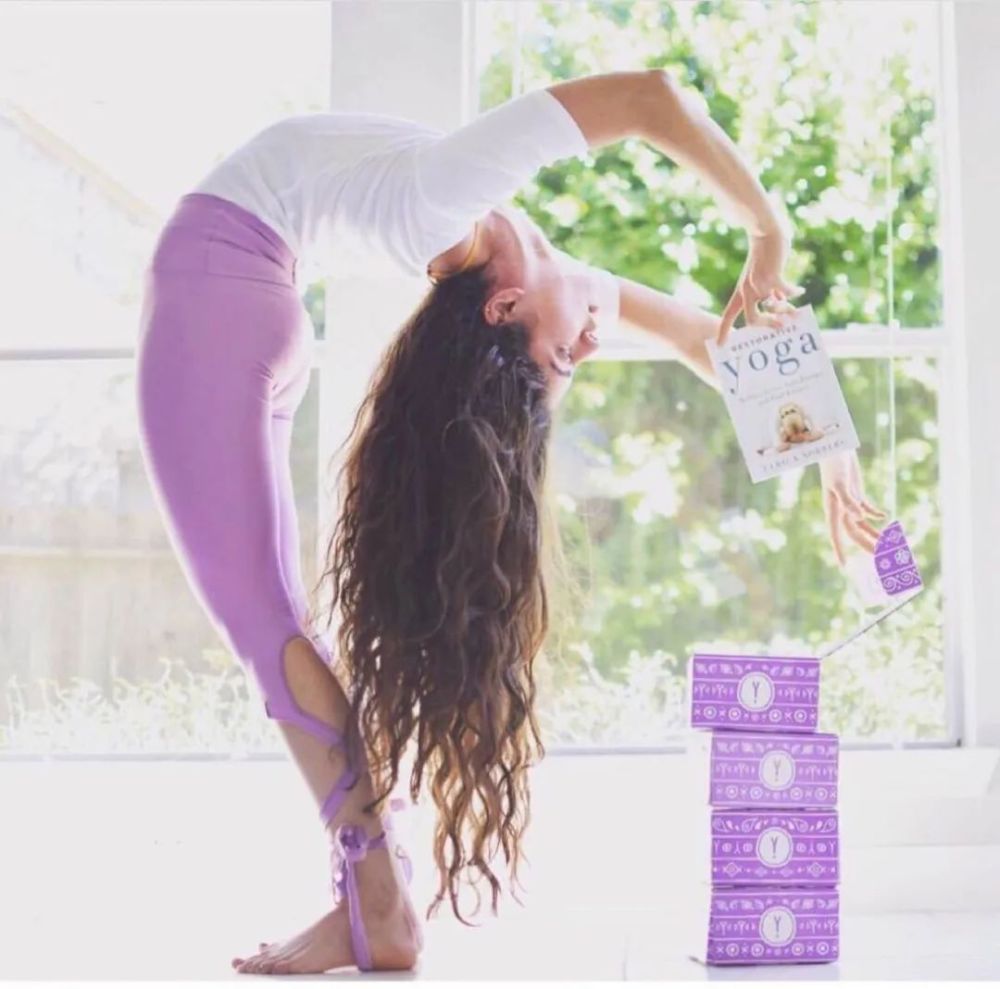 专治失眠的瑜伽体式仰卧束角式,深度放松失眠训练方法