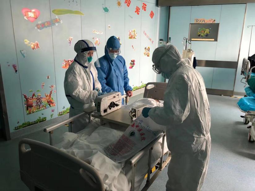 再次救治急性主动脉夹层取得成功,心外科专家突发主动脉夹层做手术