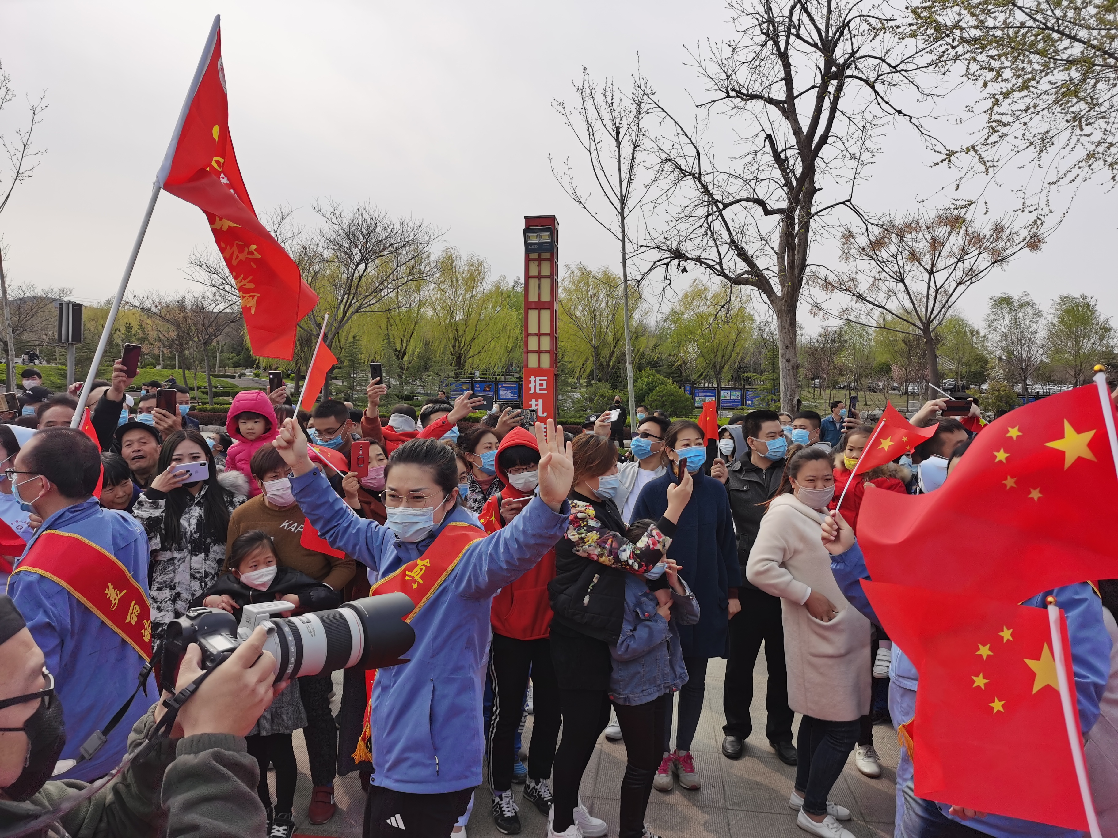 英雄归来最高礼遇抖音,英雄归来最高礼遇视频