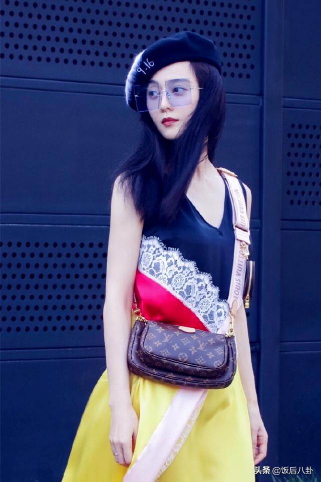 范冰冰晒自拍露出无名指戒指,范冰冰衣着平底鞋无名指戒指抢镜