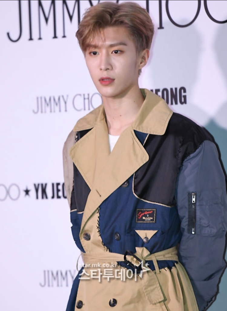 范丞丞穿走秀款lv棒球服,范丞丞运动风穿搭盘点