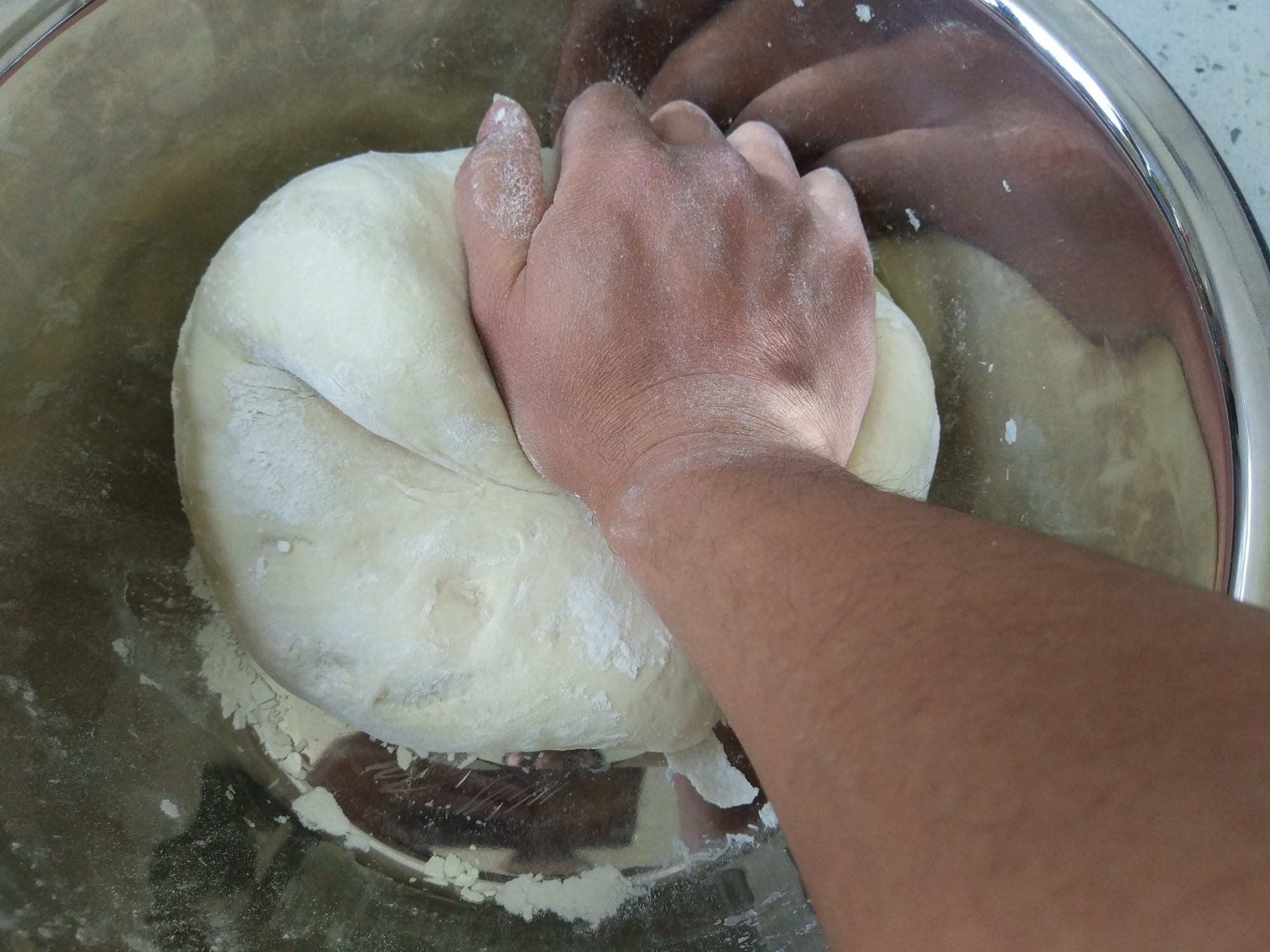 用酵母粉蒸馒头放泡打粉吗,蒸馒头用酵母放小苏打可以吗