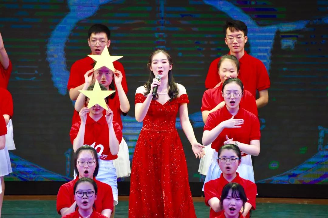 重庆一中与巴蜀中学哪个好,重庆一中全校前十名