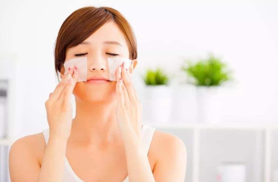 日常收缩毛孔小窍门,收缩毛孔正确的护肤步骤