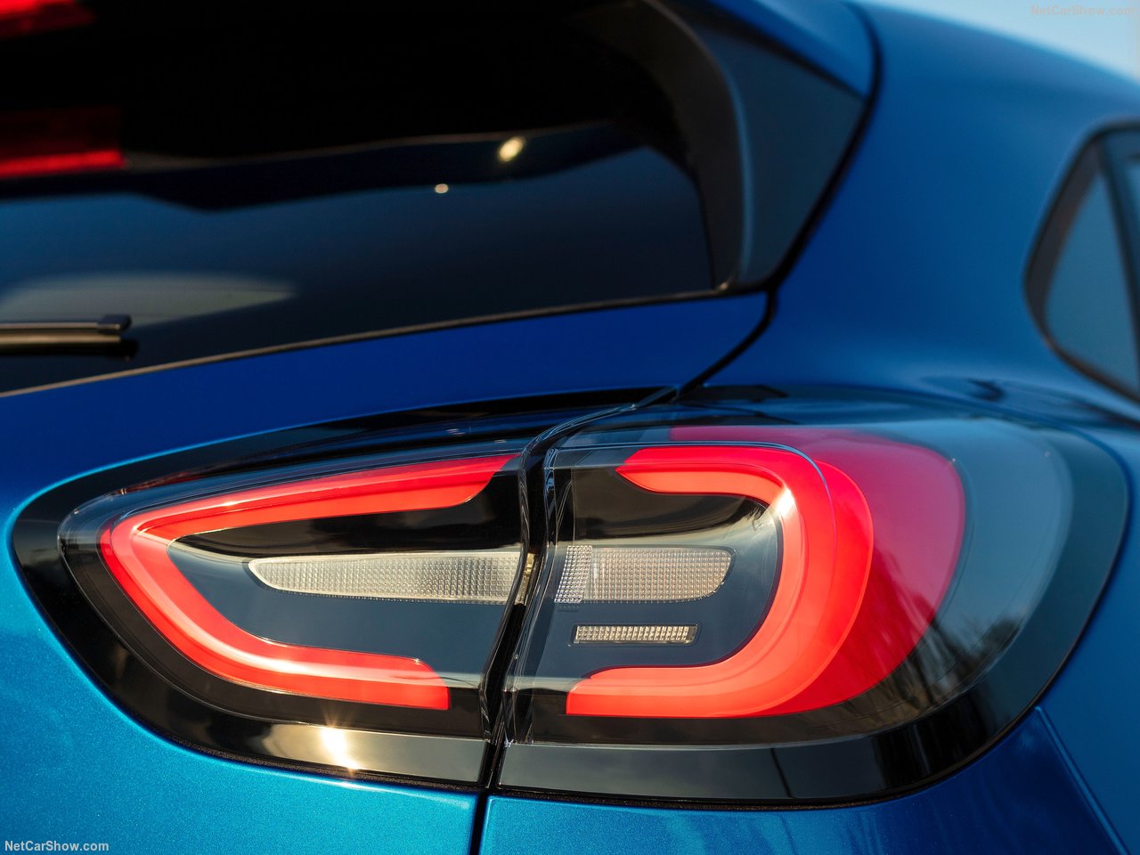 真的不是运动鞋!福特小型跨界SUVPuma官图发布