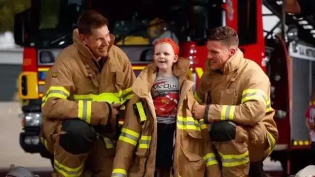 圣诞老人来了真实视频,圣诞老人来澳洲