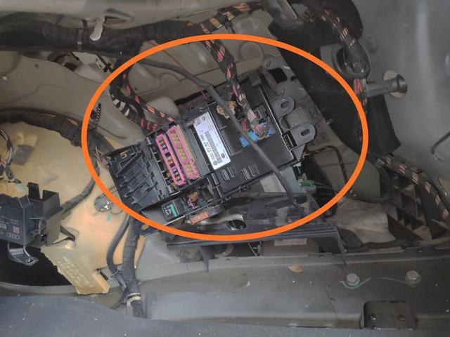 奥迪a6前脸刮擦修补多少钱,奥迪a6左车头擦了修理多少钱