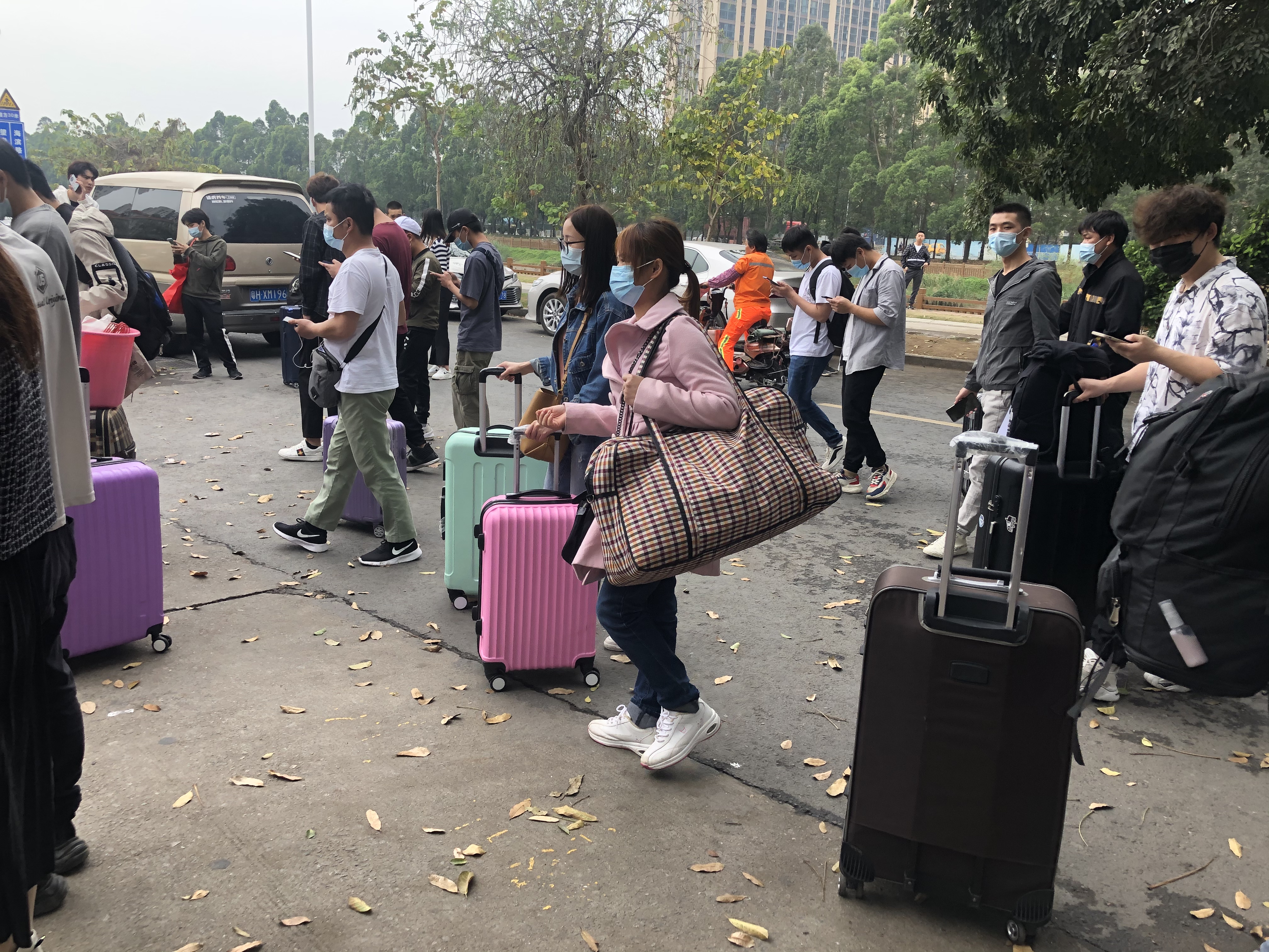 进厂中介是不是全是骗人的,进厂打工中介