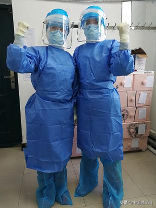 一线医护抗击疫情48小时坚守,抗击疫情40名医护人员