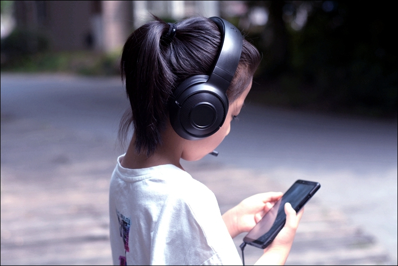 雷蛇入耳式游戏电竞耳机推荐,雷蛇头戴式电竞游戏耳机推荐