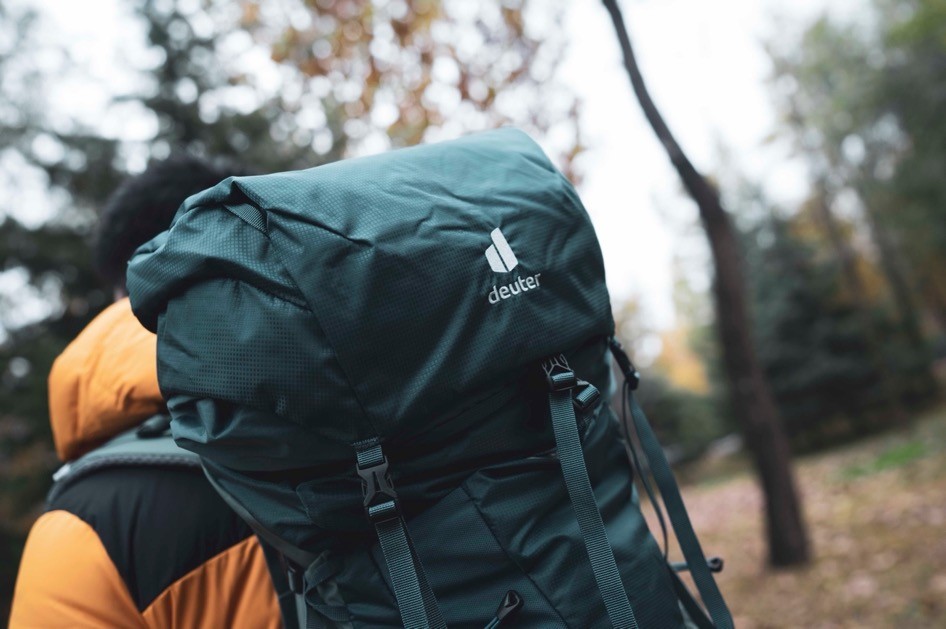 多特湖水蓝背包,deuter背包橄榄绿