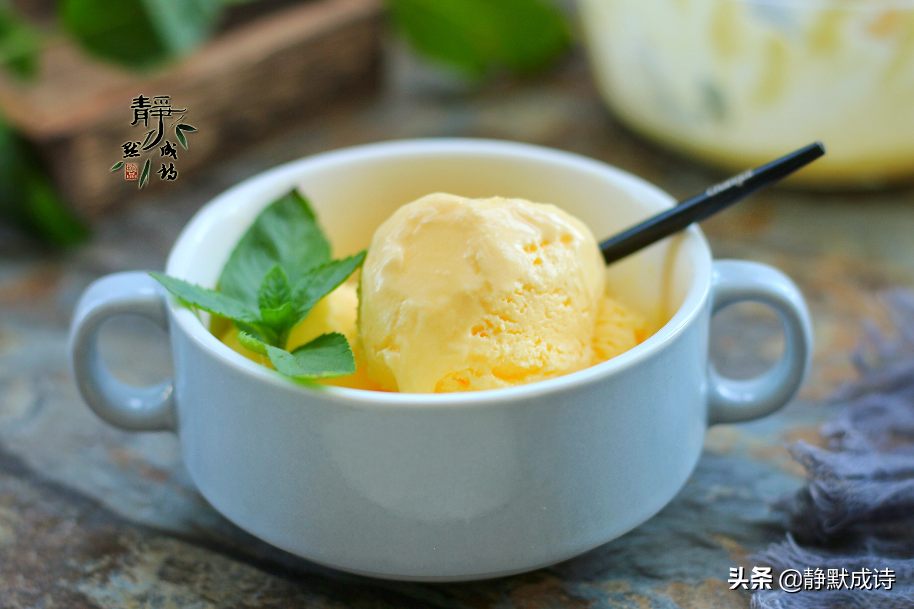 最简单冰淇淋做法不用冰淇淋粉,最简单的冰淇淋做法连小孩都会做