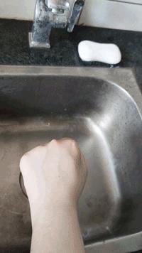 18款儿童蜡笔、油画棒测评：百年品牌居然这么难用？