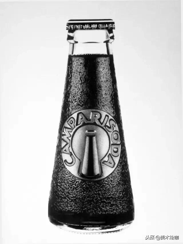 用1支针管笔点画了200小时，结果很惊人