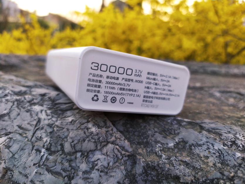 爱国者50000毫安移动电源,爱国者移动电源e30000