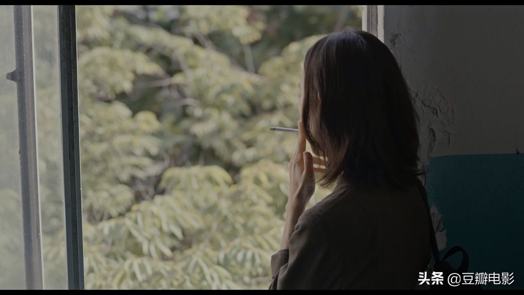 打败《寄生虫》,这部新片《蜂鸟》才是真正的年度最佳