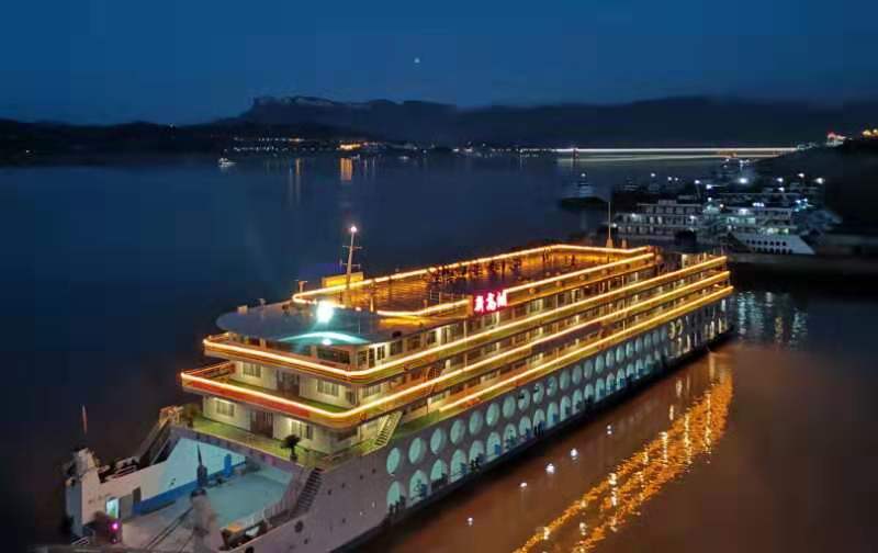 越野越嗨:峡州国旅邀您“坐”着邮轮体验鄂渝最佳自驾游风景线