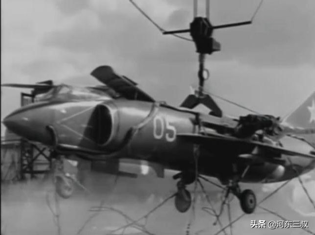 垂直起降战斗机雅克144,雅克38垂直起降战