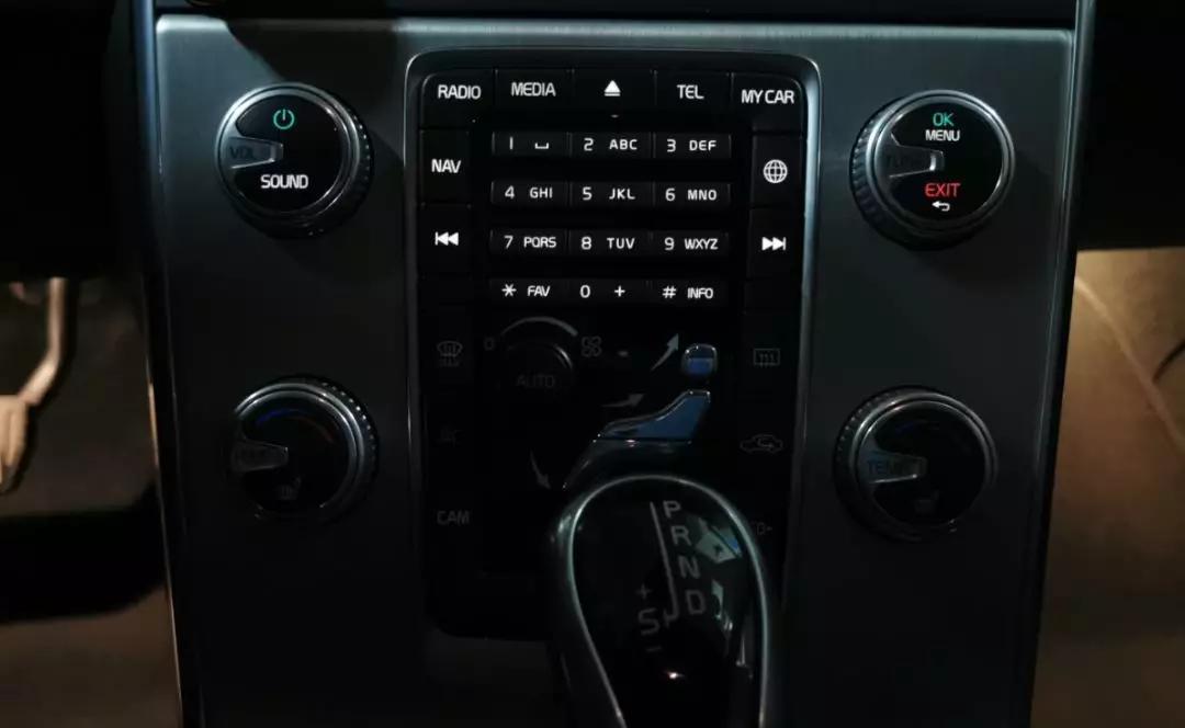 开了1年的沃尔沃s60,开了三年的沃尔沃s60还值多少钱呢