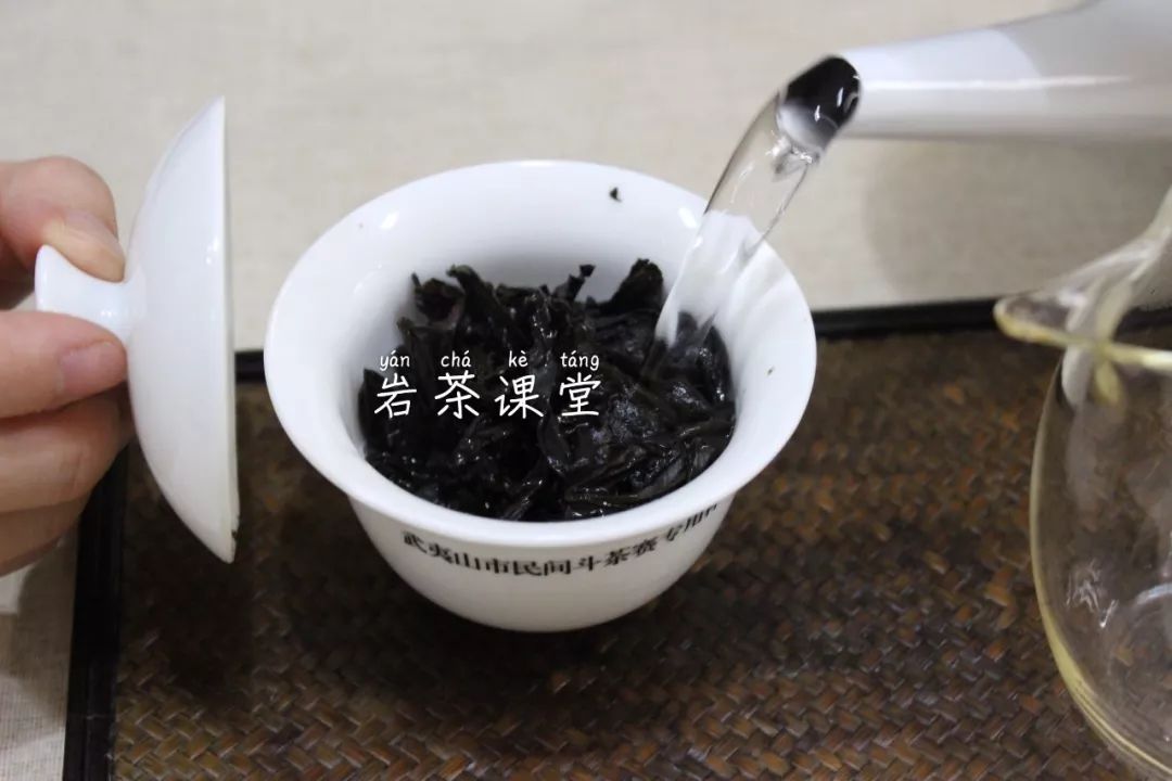 岩茶口感甜是什么原因,岩茶为什么有水香