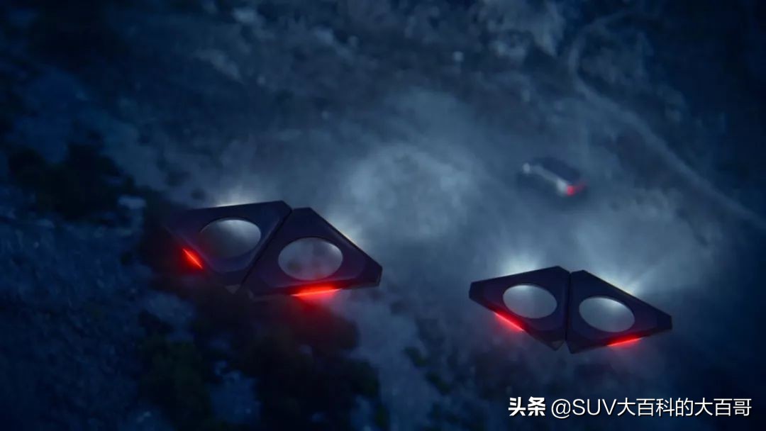 奥迪也发“硬派越野车”,透明座舱+500公里续航,还有无人机引路