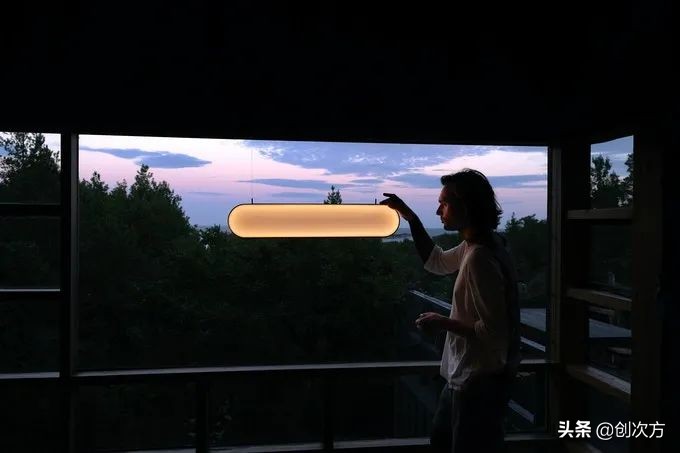 太阳能炫酷灯,好看的太阳能照明灯效果图