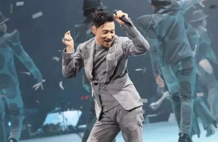 当年是香港黑帮龙头，谢贤是他结拜兄弟，张学友是他干女婿