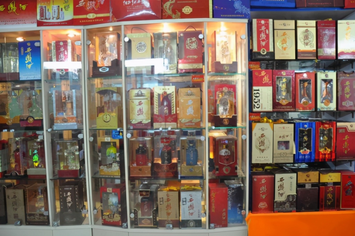 和茅台叫板的白酒,西凤酒为什么不能取代茅台