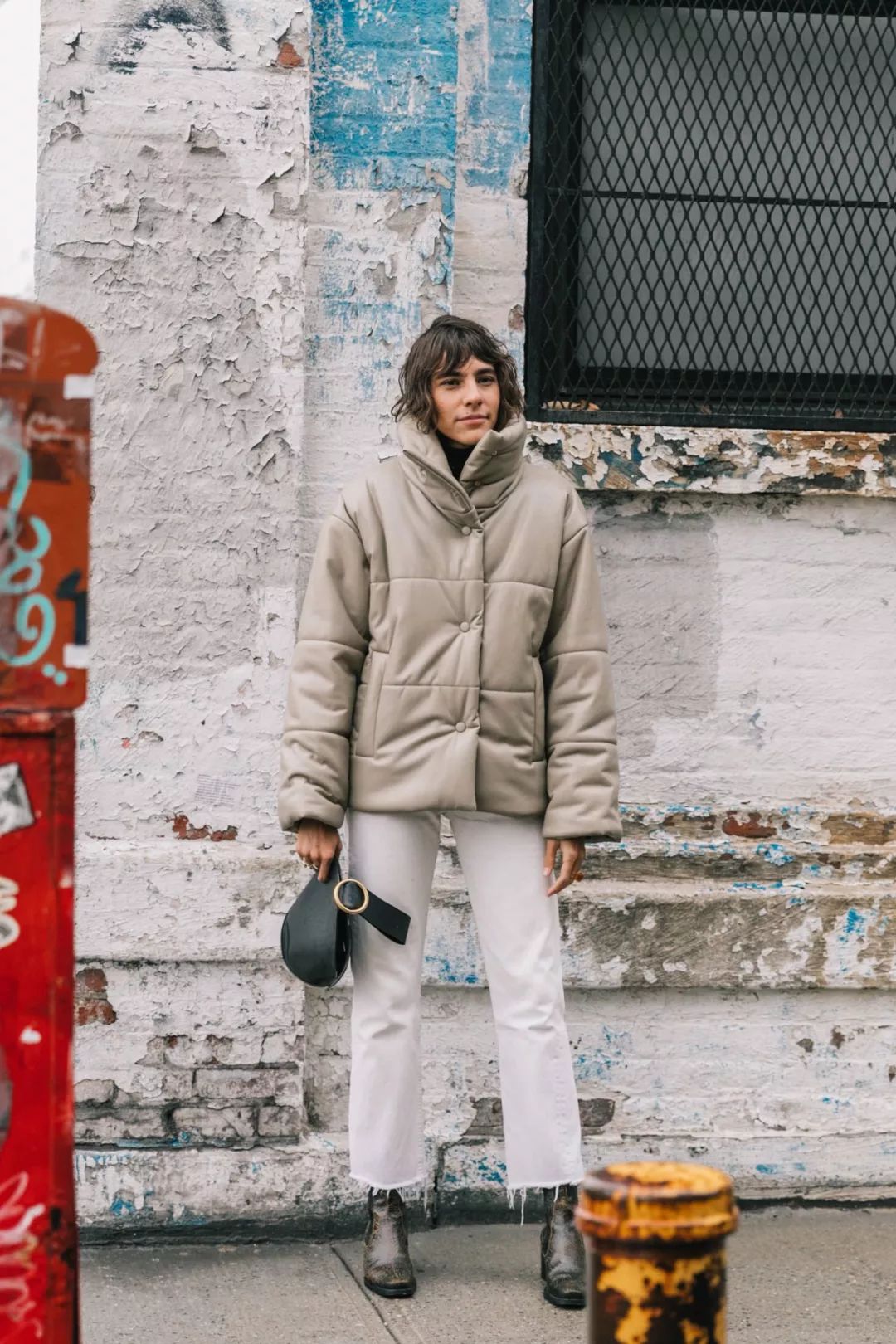 一条白裤子，搭配所有大衣！时髦精必备，给你整个冬天的高级感