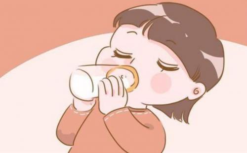 便秘的宝宝喝牛奶好还是羊奶好,宝宝喝牛奶还是羊奶好