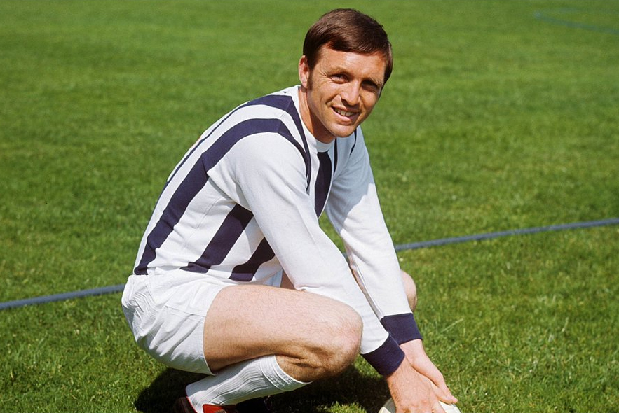 往日荣耀害惨现在！英格兰前国脚指责踢球害其痴呆，呼吁改变规则