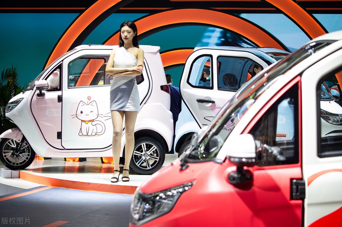 最新款全封闭续航600公里三轮车,新能源封闭式电动三轮车报价