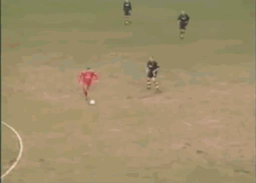 杰拉德传奇破门,足坛十大过人绝招