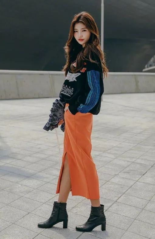 毛衣和卫衣哪个时尚一点好,卫衣与毛衣哪款好看