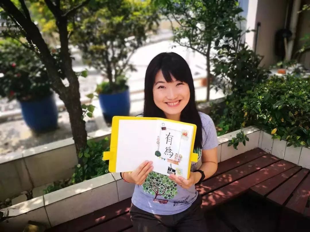 在只有KTV和麻将馆的县城里建一座图书馆,他们坚持了8年